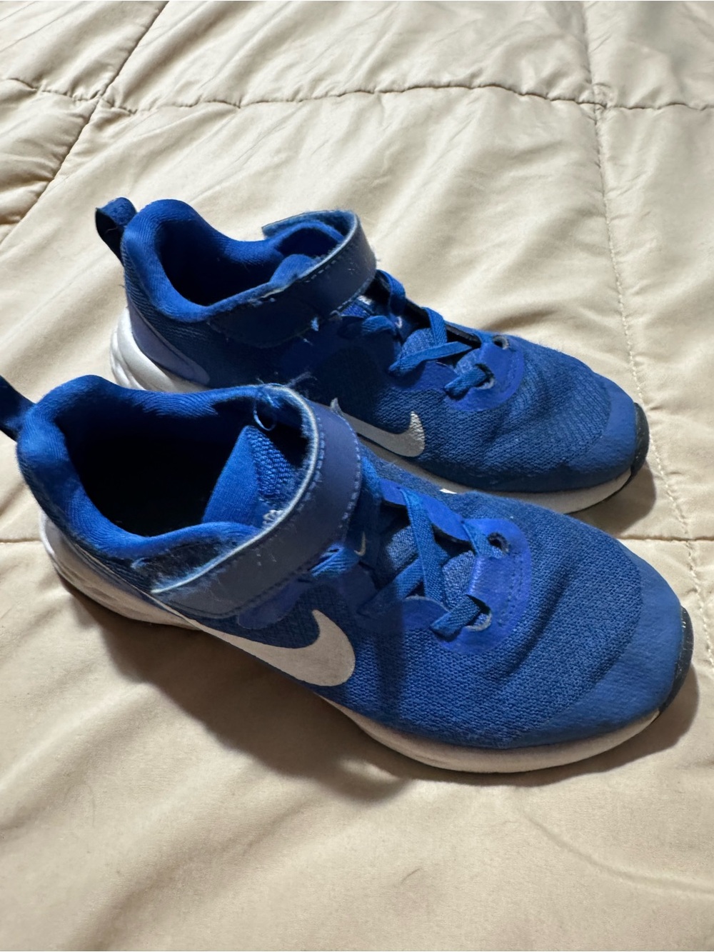 Nike Kids Blue Mesh Velcro Sneakers
